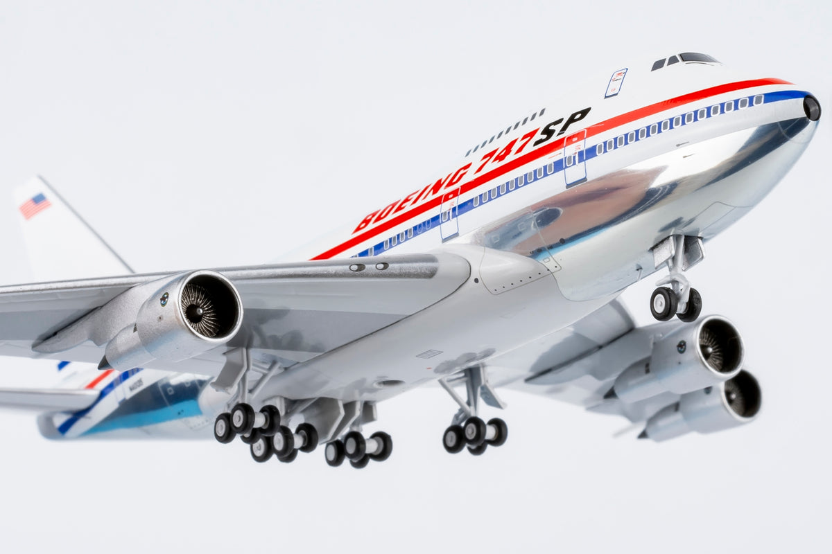 1/400 CAAC Boeing 747SP N40135 NG07039