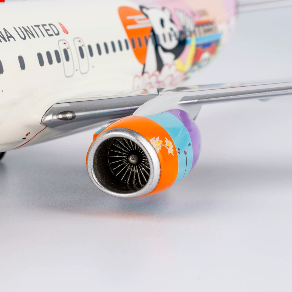 1/200 China United Airlines Boeing 737-800 B-208U NG08007