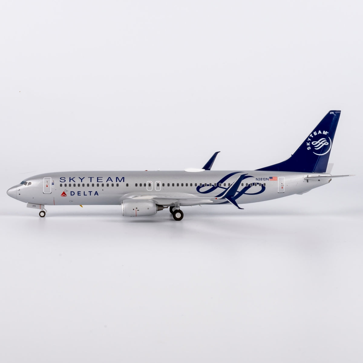 1/200 Delta Air Lines Boeing 737-800 N381DN NG08013