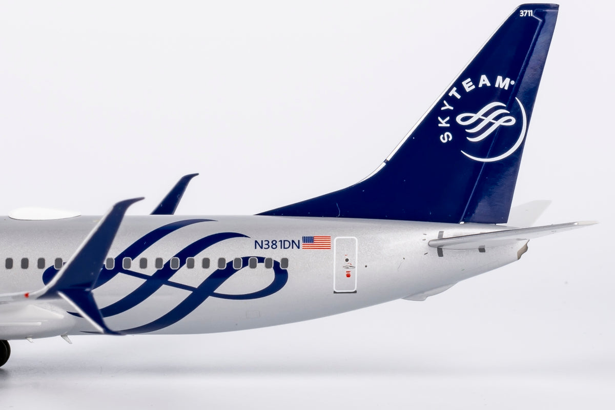1/200 Delta Air Lines Boeing 737-800 N381DN NG08013