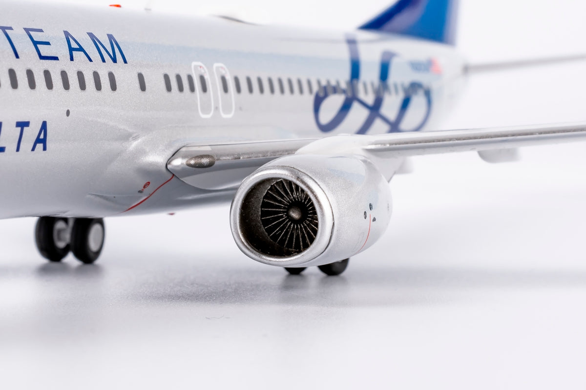 1/200 Delta Air Lines Boeing 737-800 N381DN NG08013
