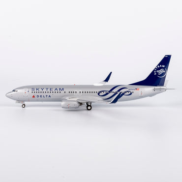 1/200 Delta Air Lines Boeing 737-800 N3761R NG08015