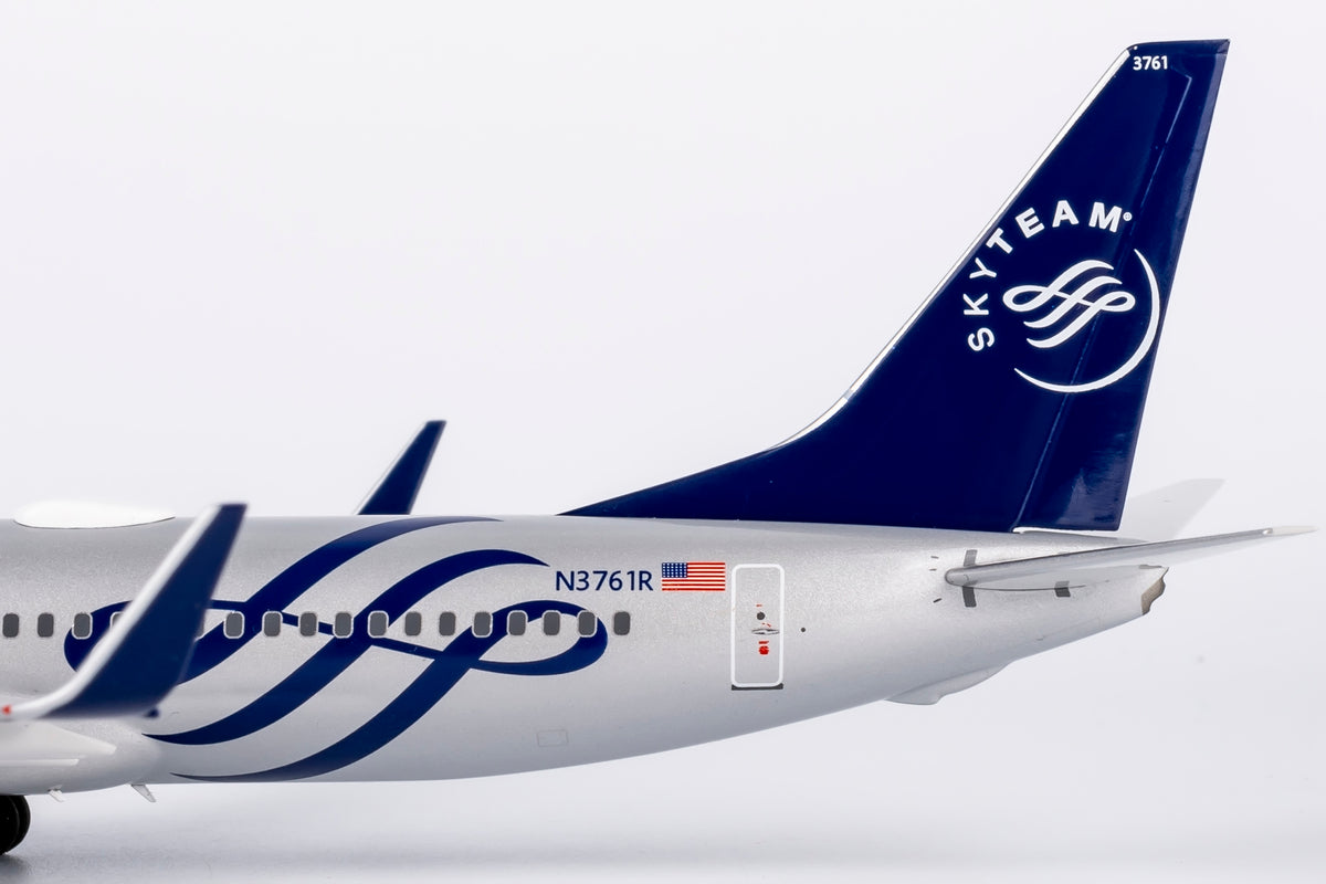 1/200 Delta Air Lines Boeing 737-800 N3761R NG08015