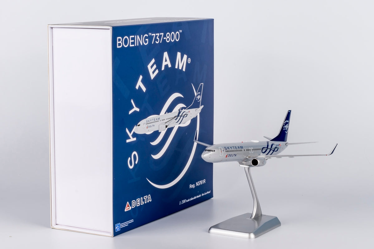 1/200 Delta Air Lines Boeing 737-800 N3761R NG08015 - cover