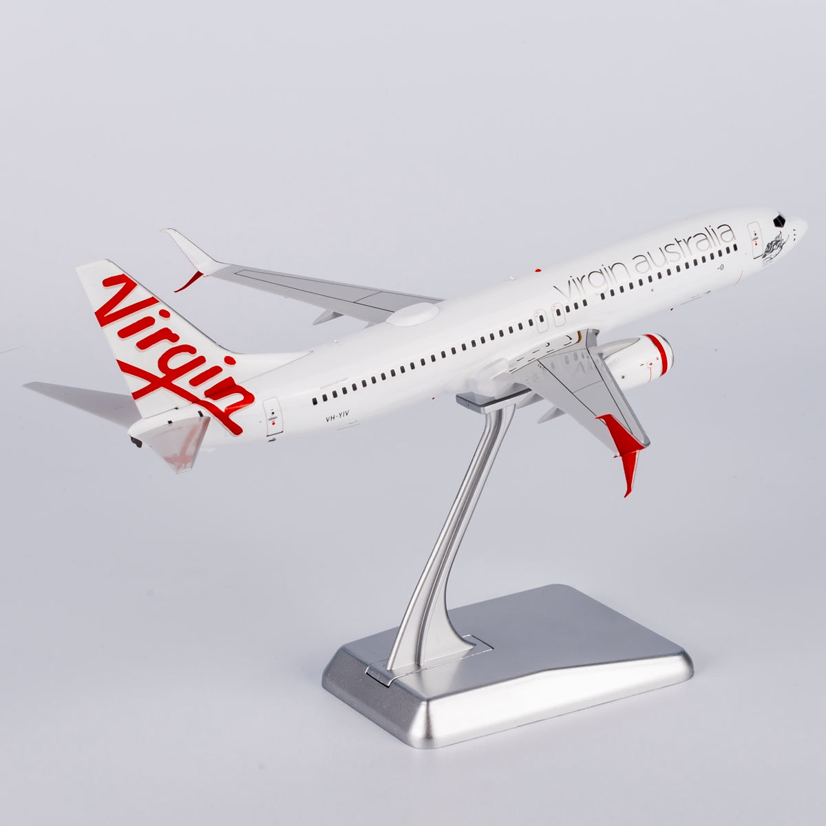 1/200 Virgin Atlantic Boeing 737-800 VH-YIV NG08016