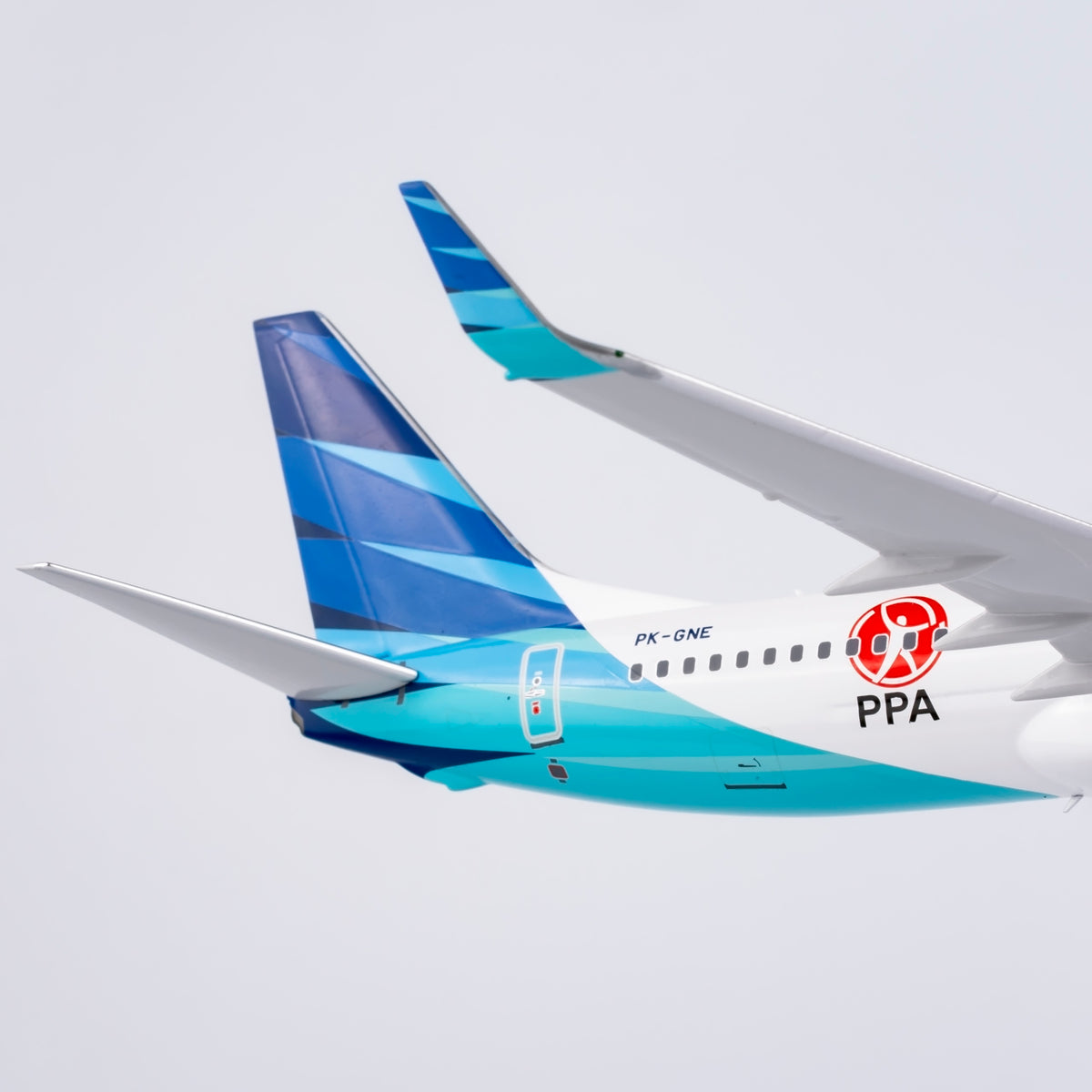 1/200 Garuda Indonesia Boeing 737-800 PK-GNE "with PPA sticker + round stand" NG08023