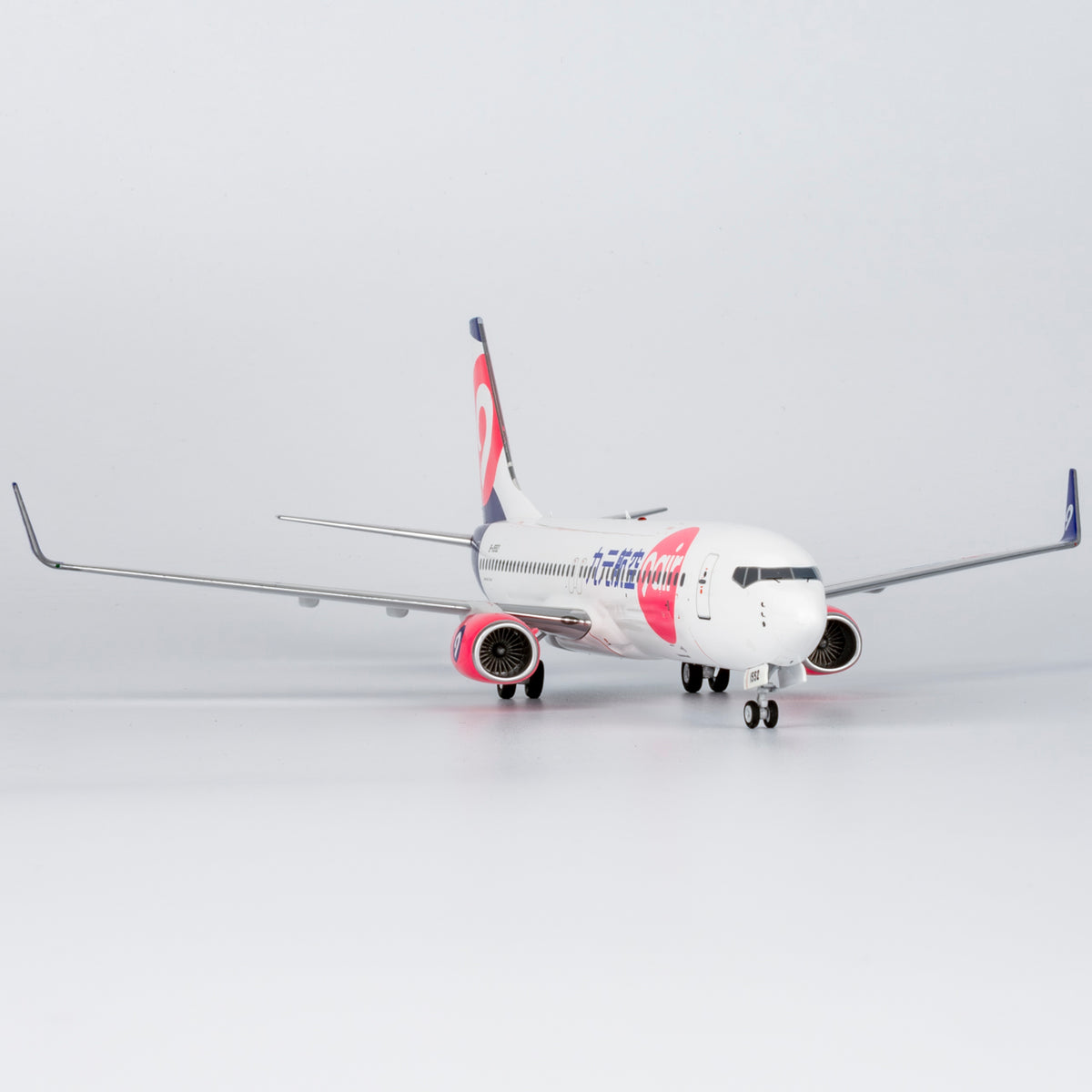 1/200 9 Air Boeing 737-800 B-1552 NG08033