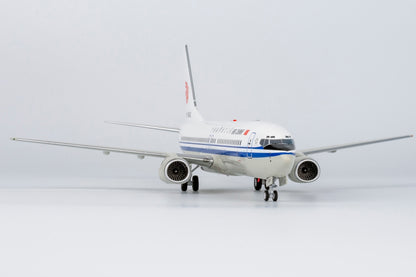 1/200 Air China Boeing 737-800 B-2642 NG08045