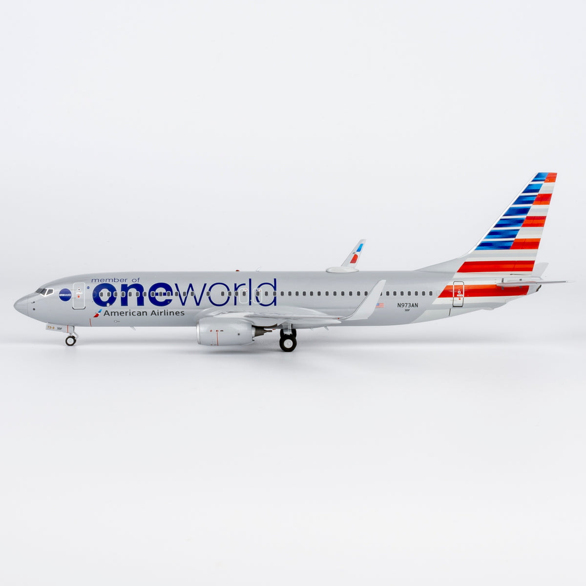 1/200 American Airlines Boeing 737-800 N973AN "oneworld" NG08050