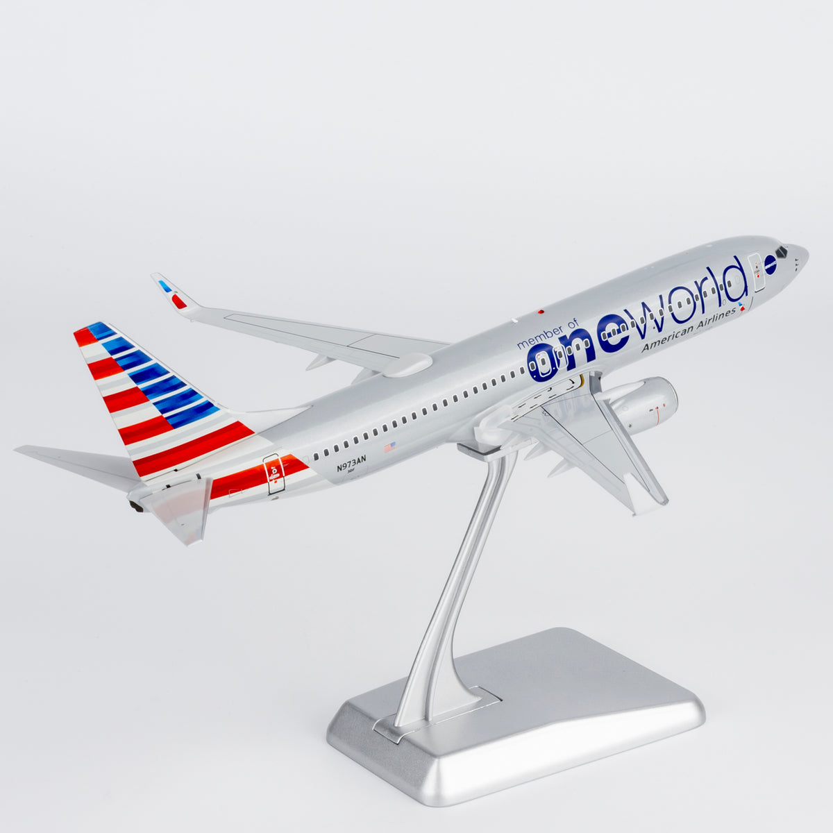 1/200 American Airlines Boeing 737-800 N973AN "oneworld" NG08050