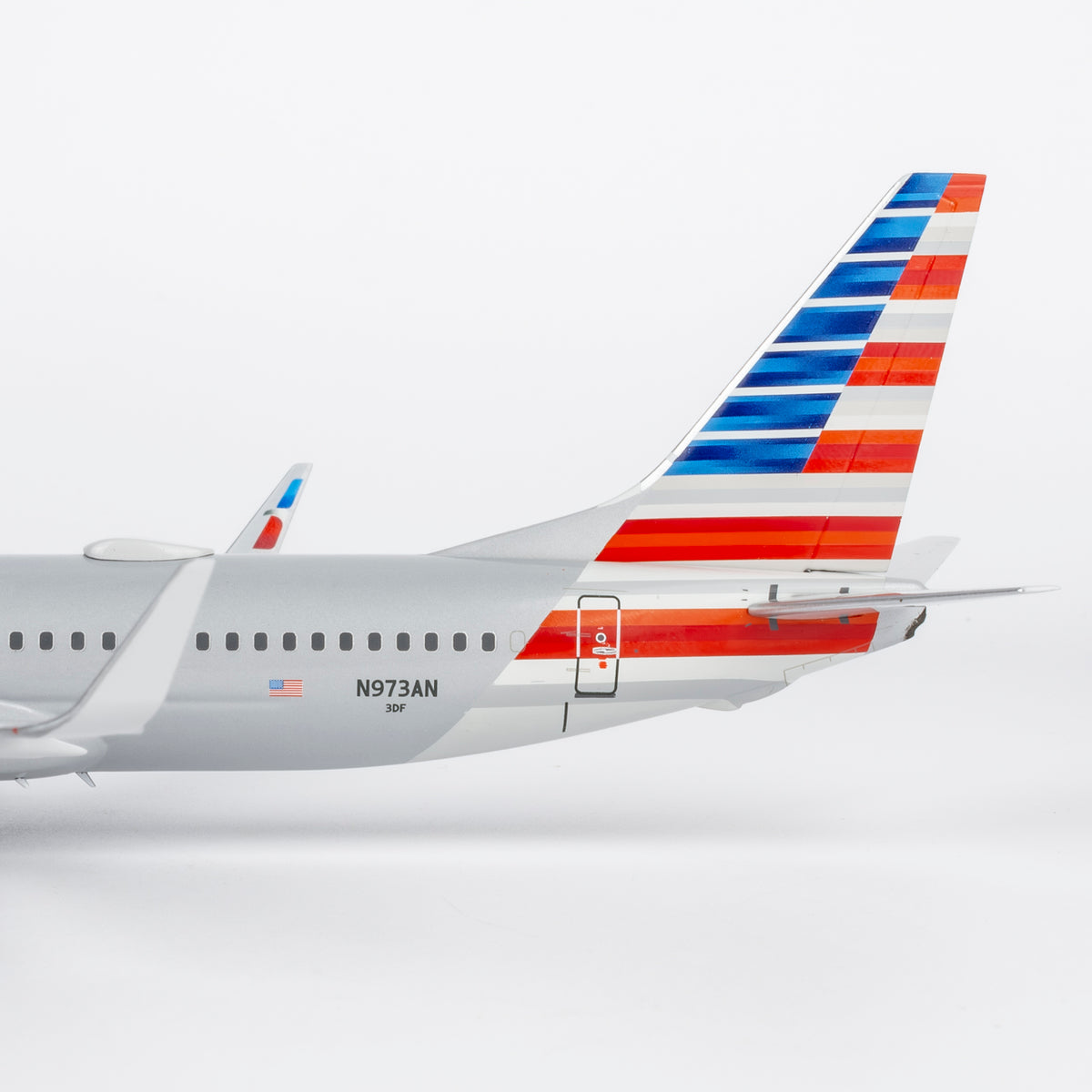 1/200 American Airlines Boeing 737-800 N973AN "oneworld" NG08050