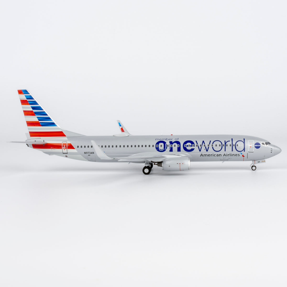 1/200 American Airlines Boeing 737-800 N973AN "oneworld" NG08050