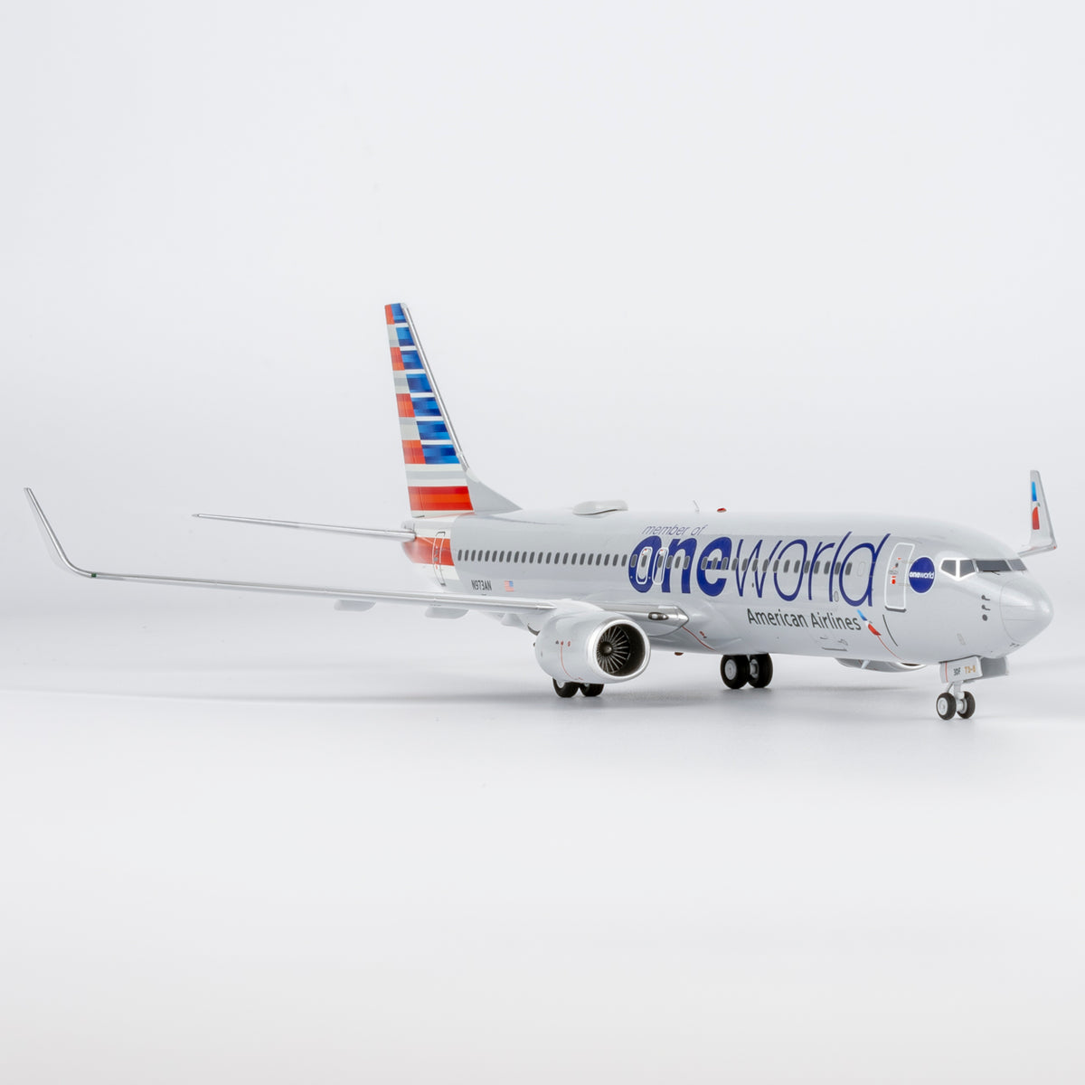 1/200 American Airlines Boeing 737-800 N973AN "oneworld" NG08050