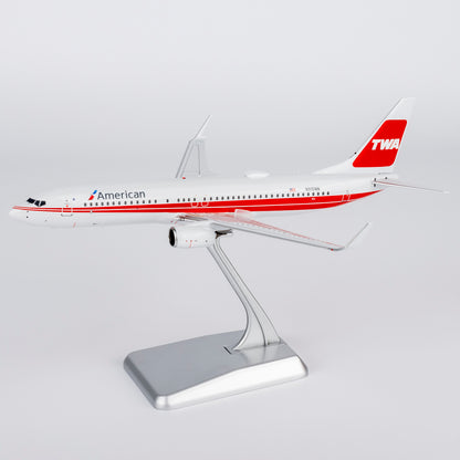 1/200 American Airlines Boeing 737-800 N915NN "/ TWA retro" NG08053