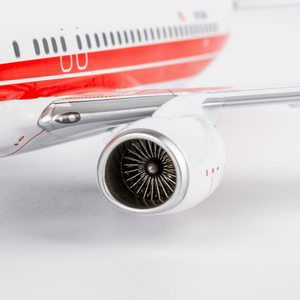 1/200 American Airlines Boeing 737-800 N915NN "/ TWA retro" NG08053