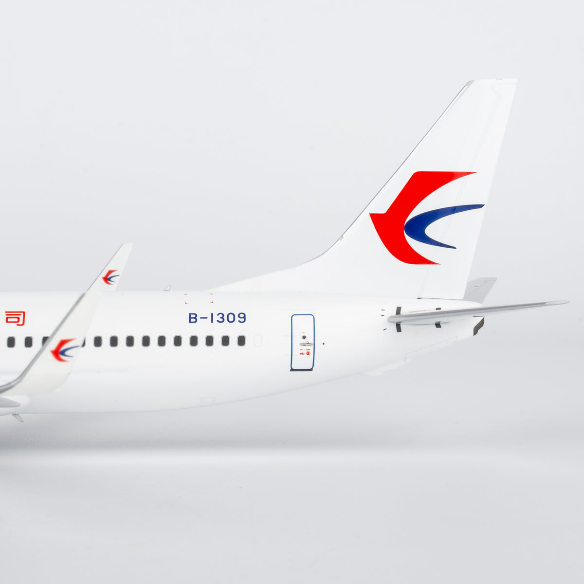 1/200 China Eastern Airlines Boeing 737-800 B-1309 NG08054