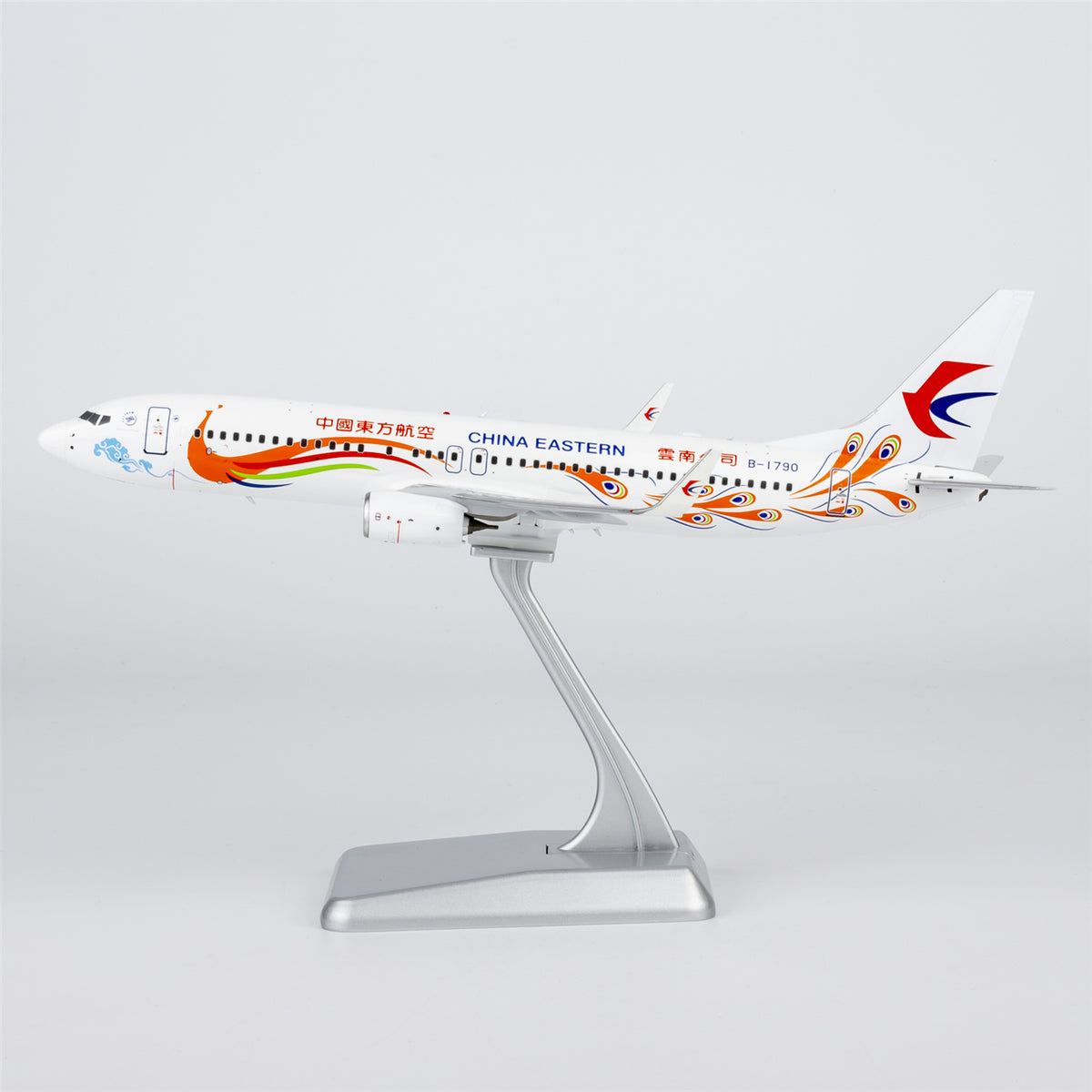 1/200 China Eastern Airlines Boeing 737-800 B-1790 NG08058