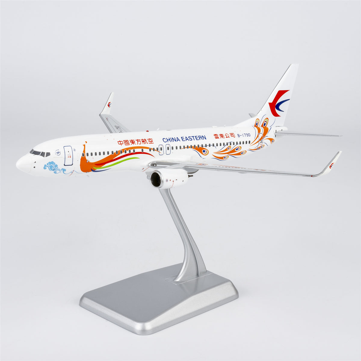 1/200 China Eastern Airlines Boeing 737-800 B-1790 NG08058