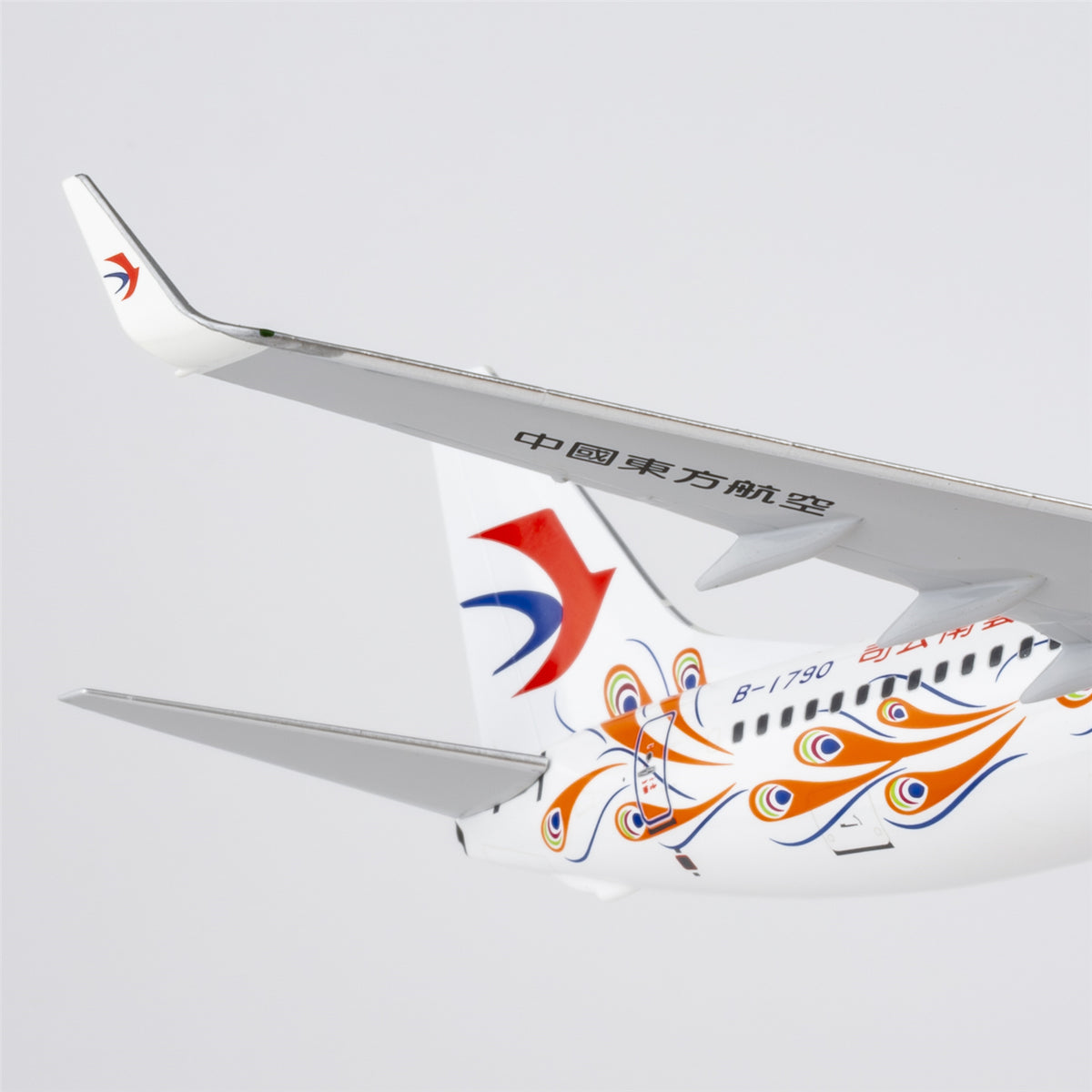 1/200 China Eastern Airlines Boeing 737-800 B-1790 NG08058