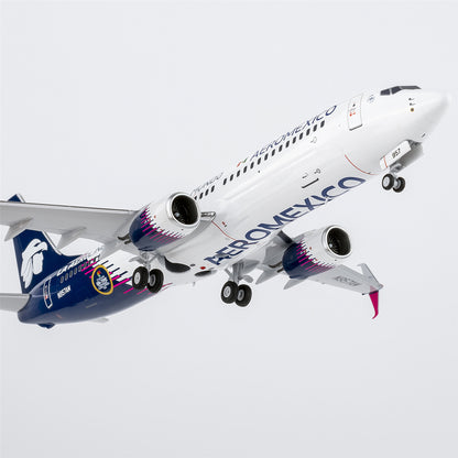 1/200 Aerom¨¦xico Boeing 737-800 N957AM "new paint with scimitar winglets; 'La Aerol¨ªnea M¨¢s Puntual Del Mundo' titles" NG08067