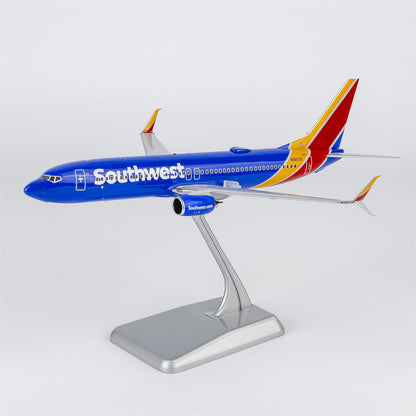 1/200 Southwest Airlines Boeing 737-800 N8657B "Heart livery with halogen landing lights; with scimitar winglets" NG08073