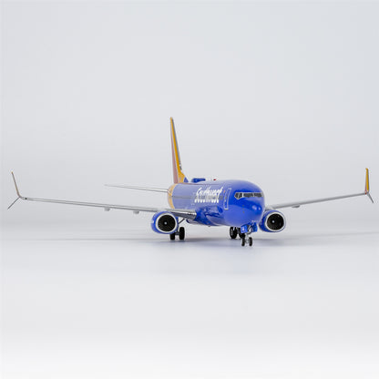 1/200 Southwest Airlines Boeing 737-800 N8657B "Heart livery with halogen landing lights; with scimitar winglets" NG08073