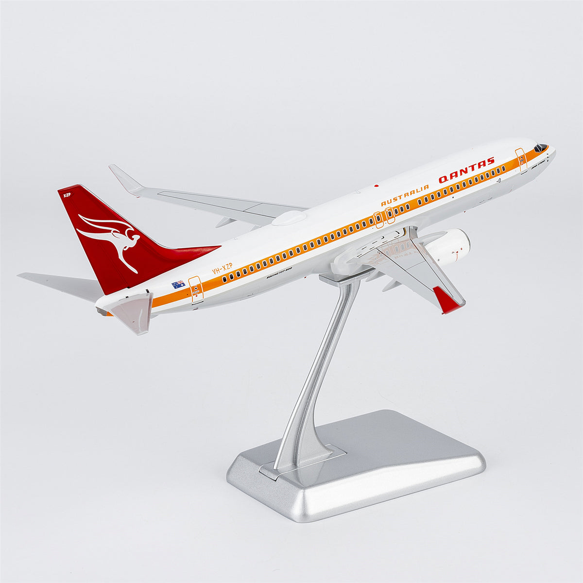 1/200 Qantas Boeing 737-800 VH-XZP NG08075