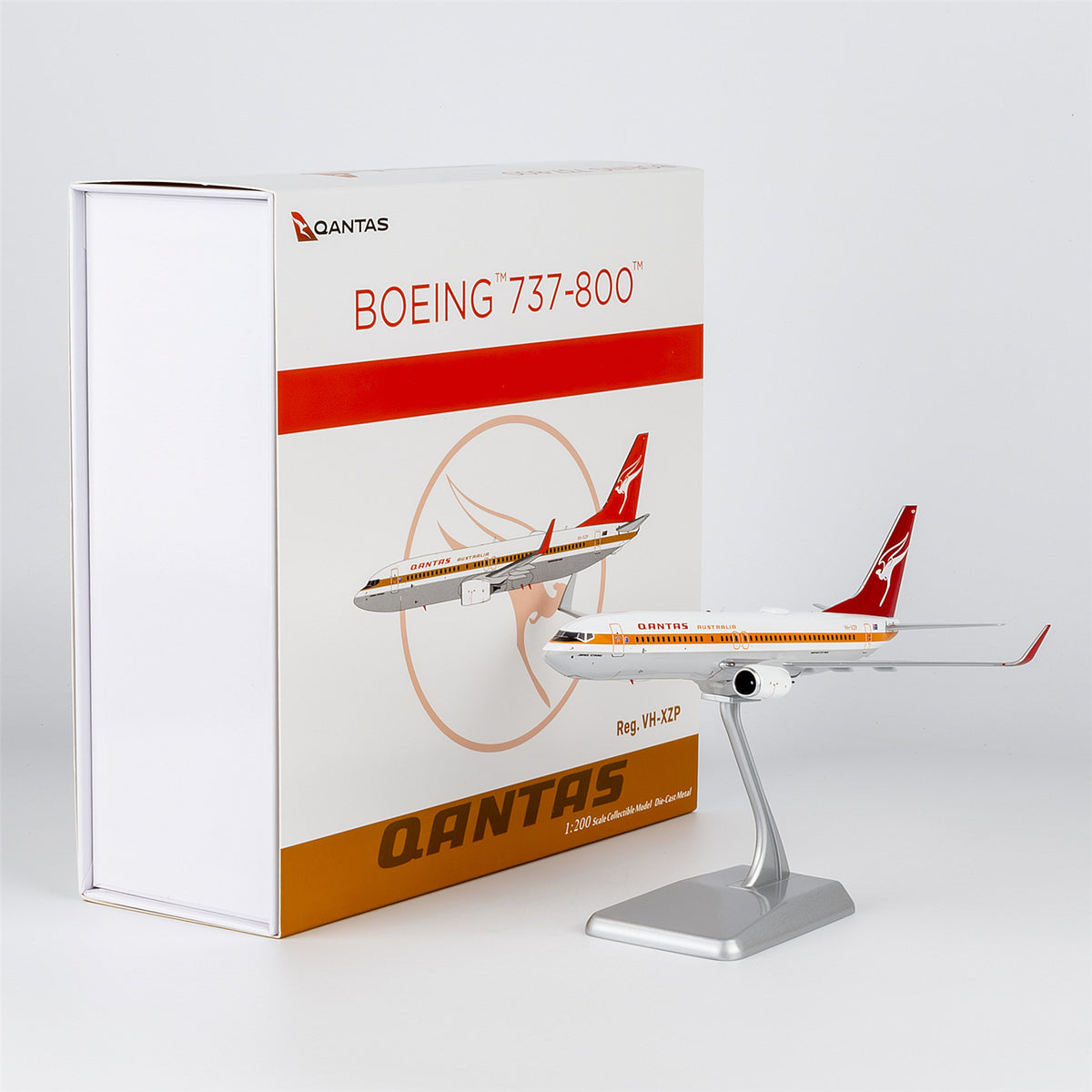1/200 Qantas Boeing 737-800 VH-XZP NG08075 - cover
