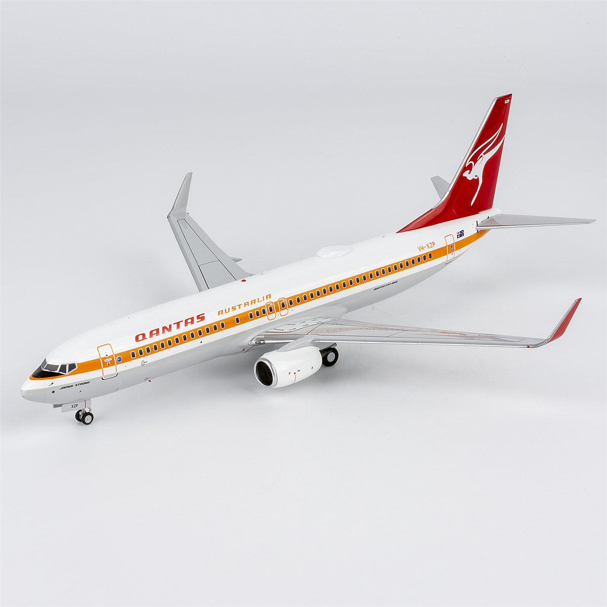1/200 Qantas Boeing 737-800 VH-XZP NG08075
