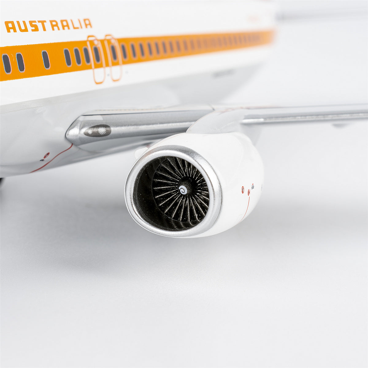 1/200 Qantas Boeing 737-800 VH-XZP NG08075