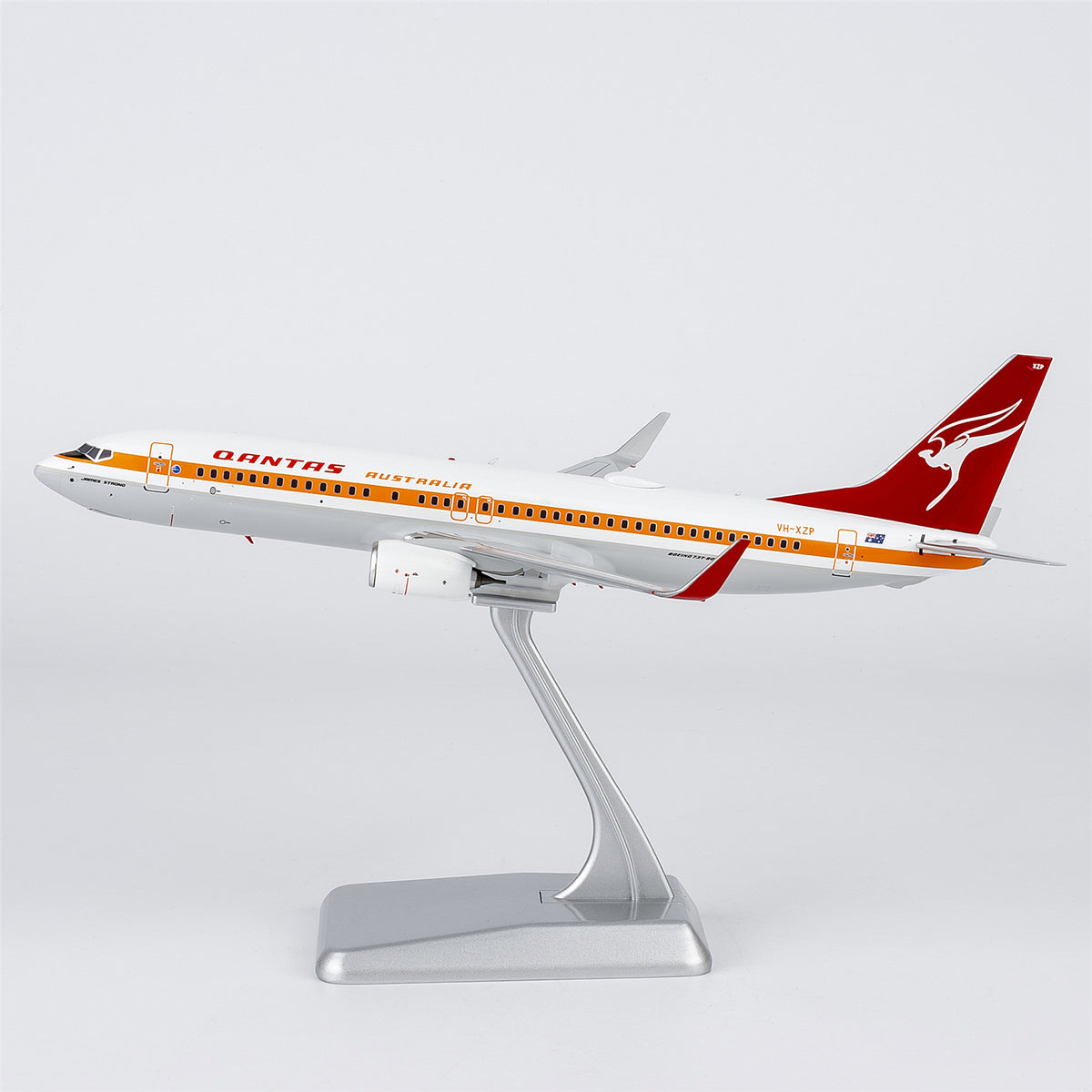1/200 Qantas Boeing 737-800 VH-XZP NG08075
