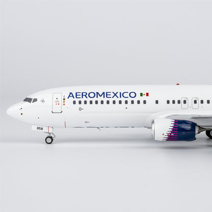 1/200 Aerom¨¦xico Boeing 737-800 N958AM "new paint with scimitar winglets" NG08077