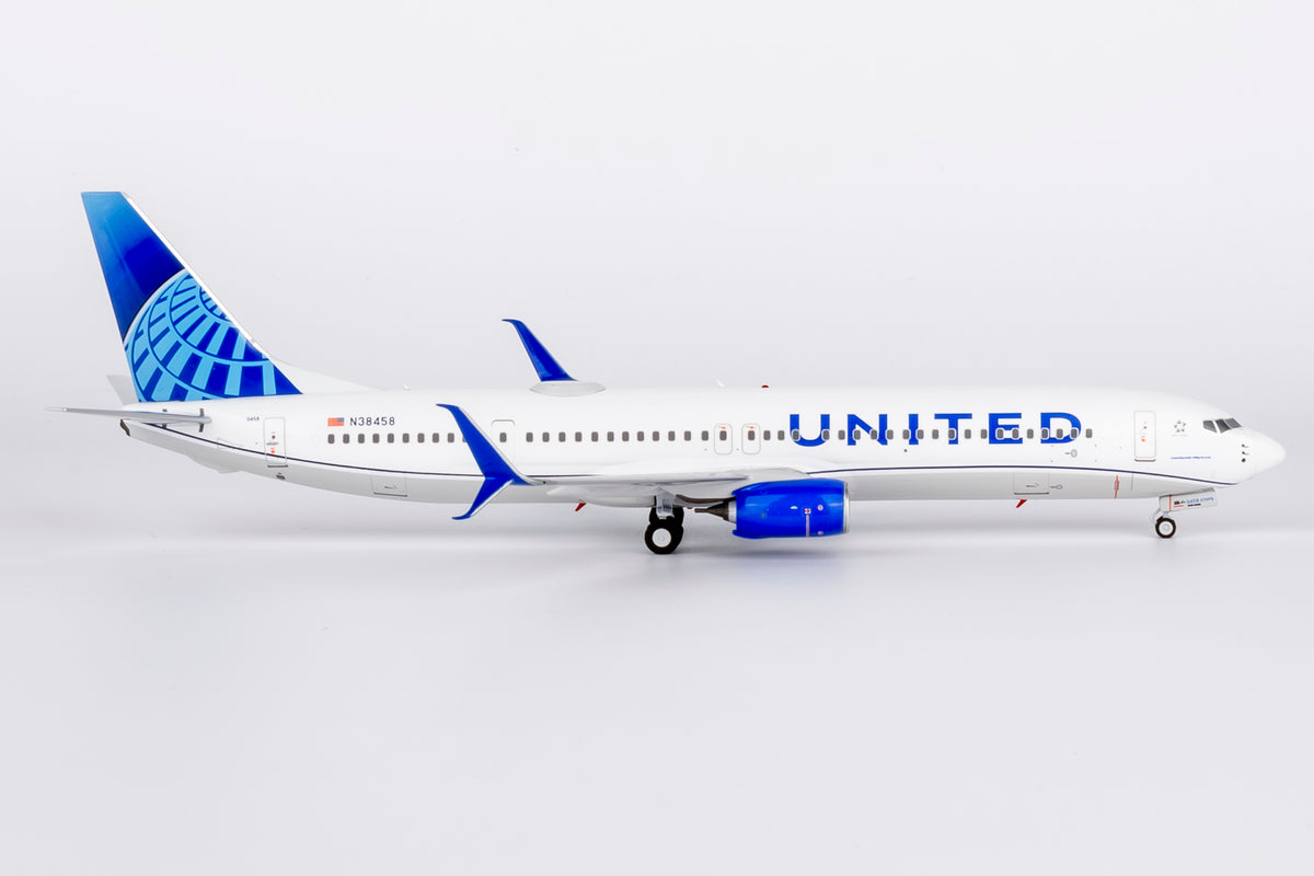 1/200 United Airlines Boeing 737-900ER N38458 "Blue Evolution" NG09003