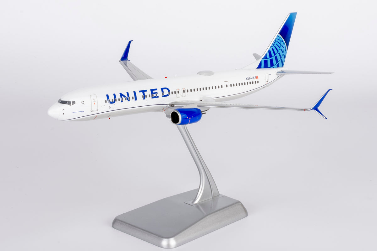 1/200 United Airlines Boeing 737-900ER N38458 "Blue Evolution" NG09003