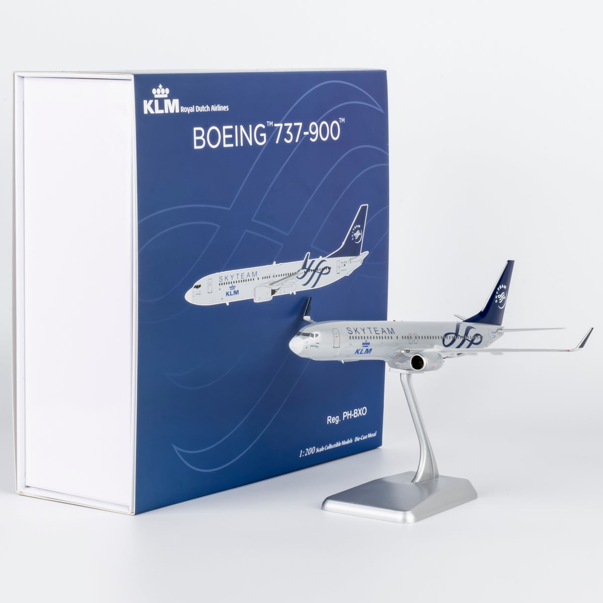 1/200 KLM Boeing 737-900ER PH-BXO "skyteam" NG09006 - cover
