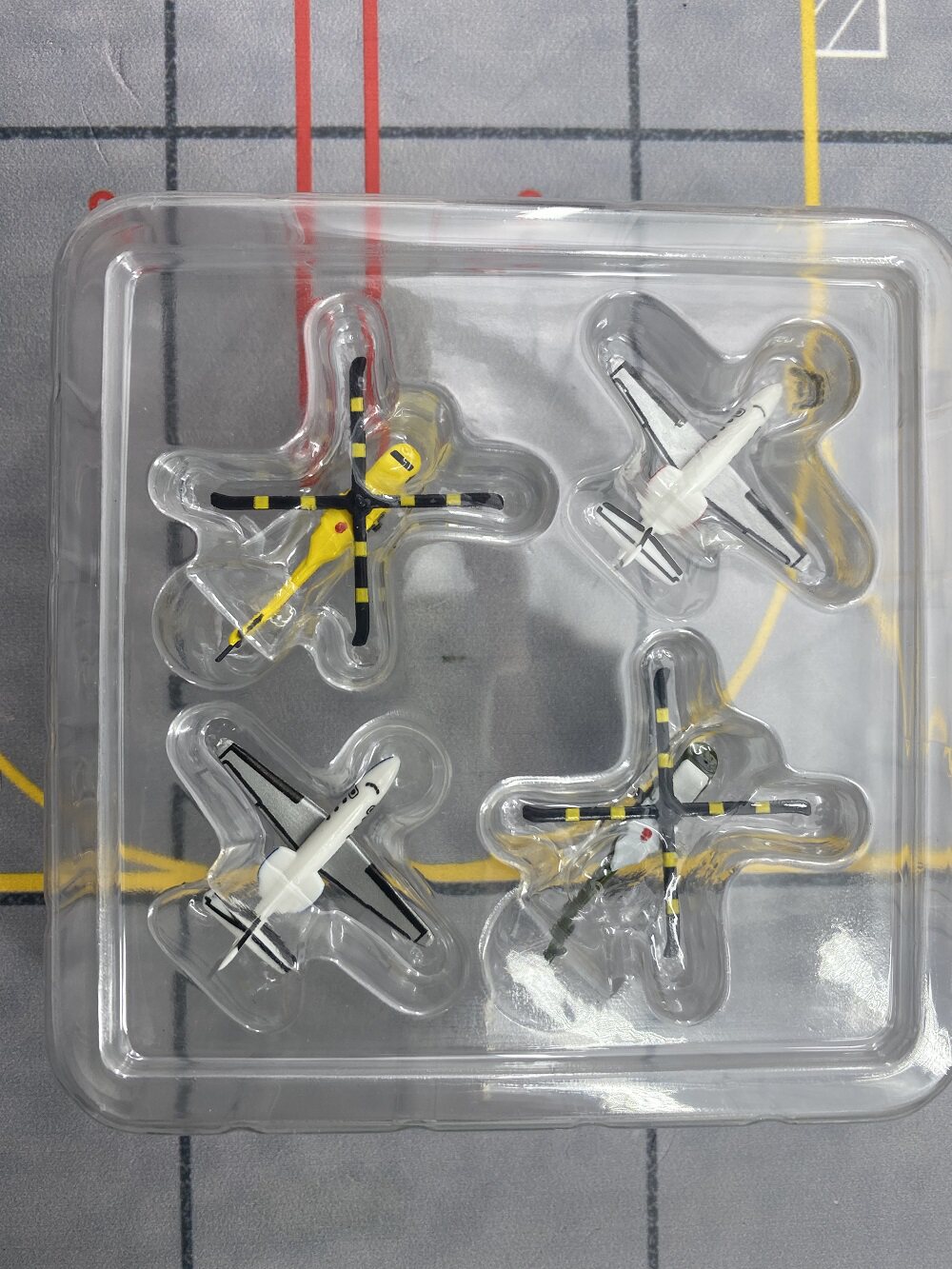 1/500 Helicopter and business jet set 535939 535939（不含盒）尺寸很小 - cover