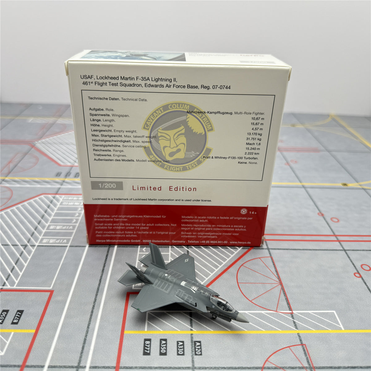 1/200 United States Air Force F-35A 07-0744 556521 - cover