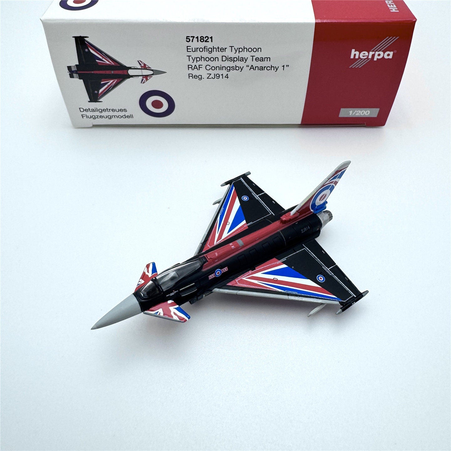 1/200 Eurofighter Typhoon 571821 - cover