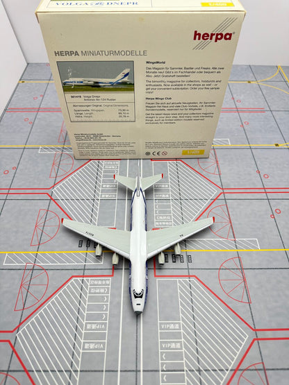 1/400 Volga-Dnepr AN-124 RA-82074 561419 - image 10