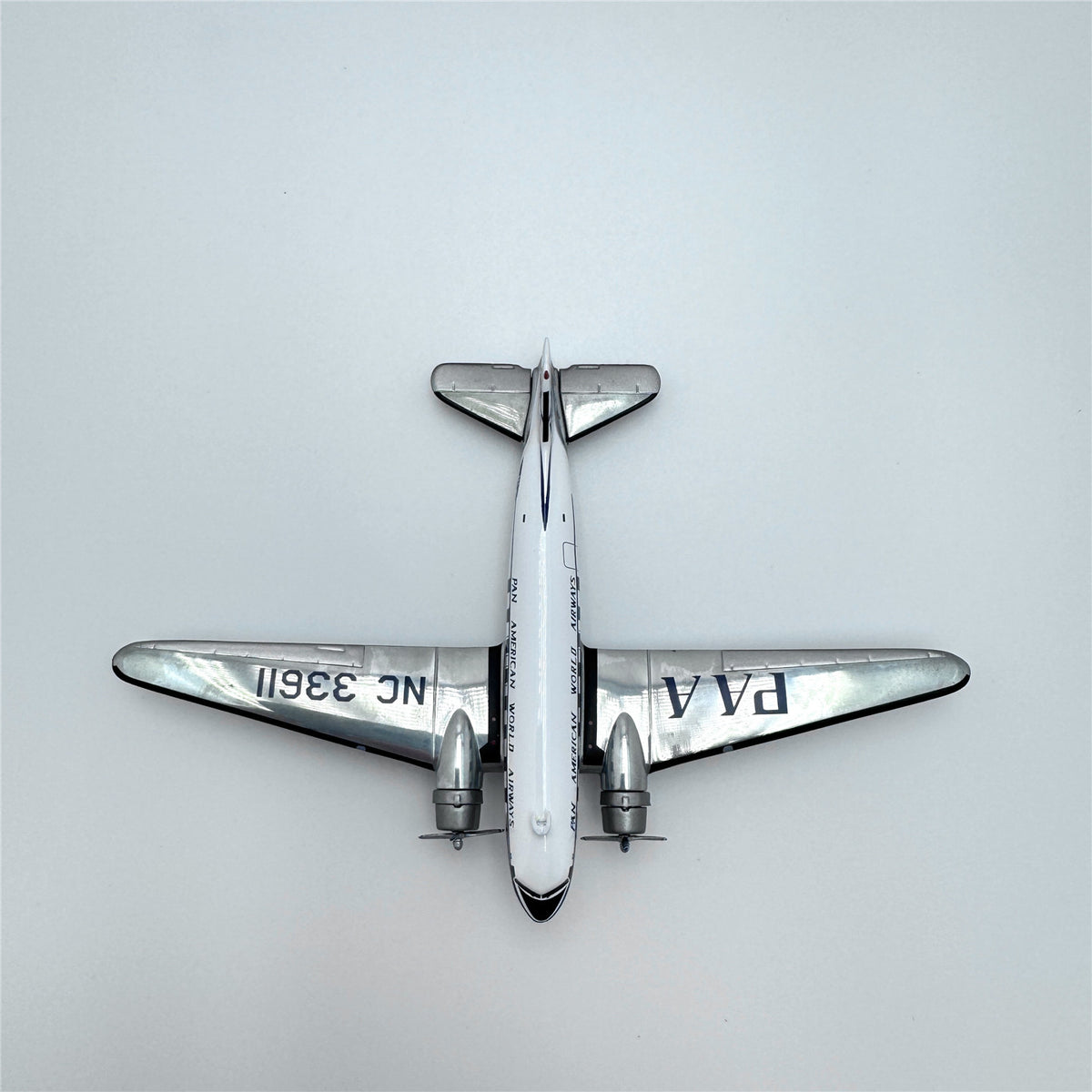 1/200 Swissair DC-3 HB-IRO 570558 - image 10