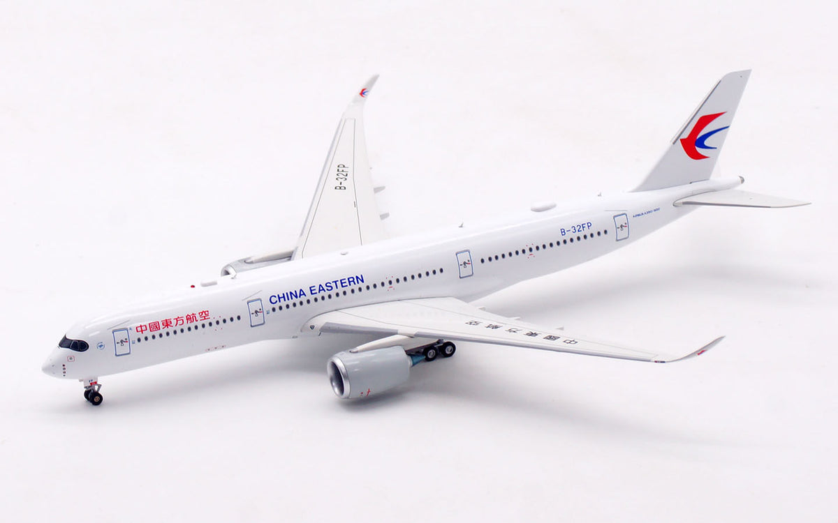 1/400 China Eastern Airlines A350-900 B-32FP AV4367 - image 10
