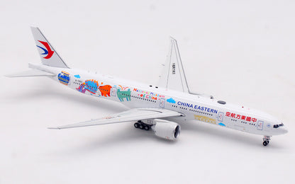 1/400 China Eastern Airlines B777-300ER B-7882 AV4378 - image 10