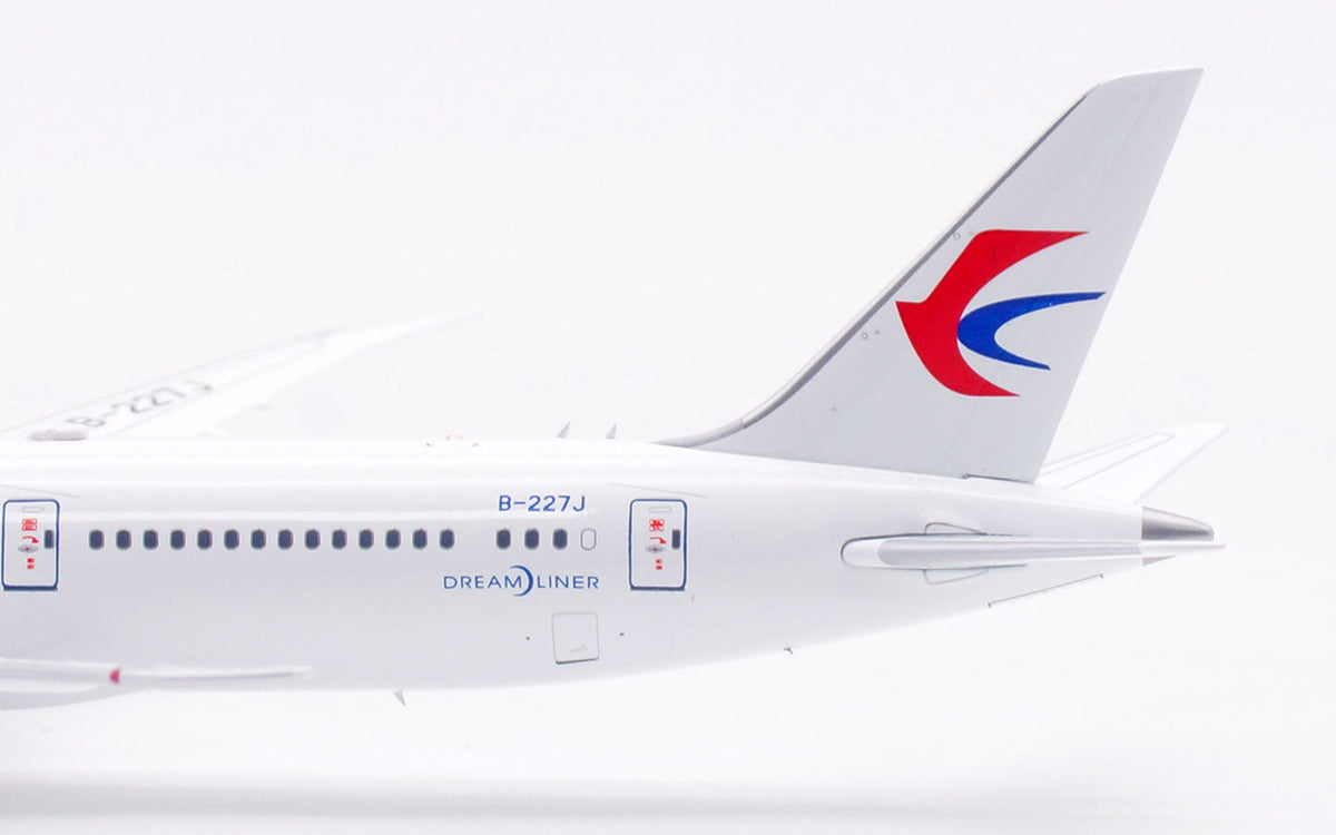 1/400 China Eastern Airlines B787-9 B-227J AV4391 - image 10