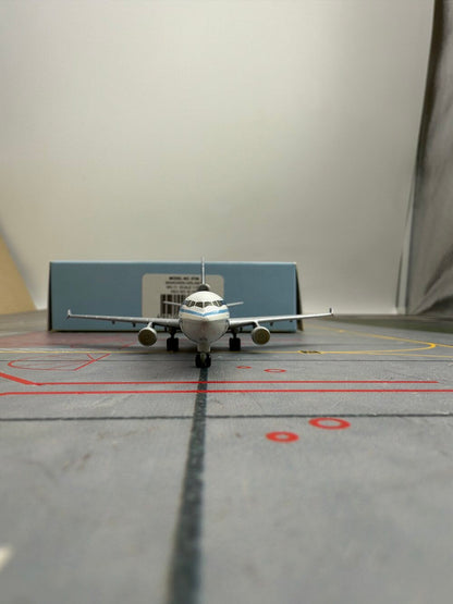 1/500 Mandarin Airlines MD-11 B-18172 - image 7