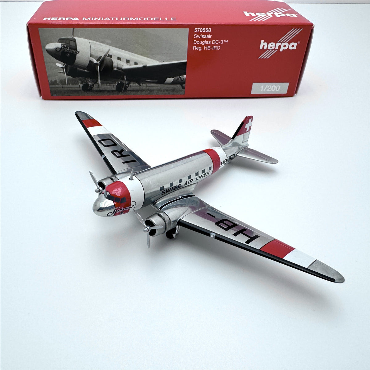 1/200 Sabena DC-3 OO-AWN 573399 - image 11