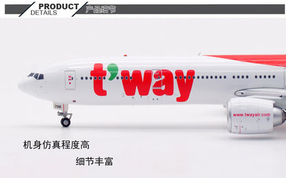 1/400 TwayAir B777-300ER HL8706 AV4297 - image 11