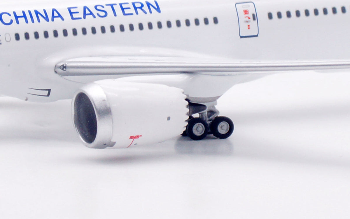 1/400 China Eastern Airlines B787-9 B-227J AV4391 - image 11