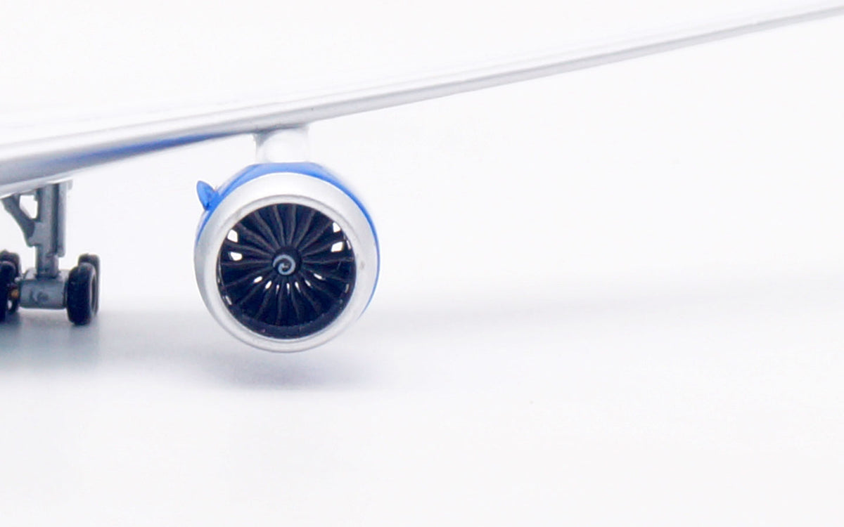 1/400 United Airlines B787-9 N24988 AV4404 - image 11
