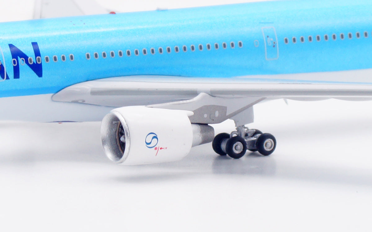 1/400 Korean Air A330-300 HL8025 AV4351 - image 12