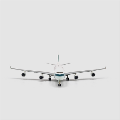1/400 Cathay Pacific B747-400 B-HUI